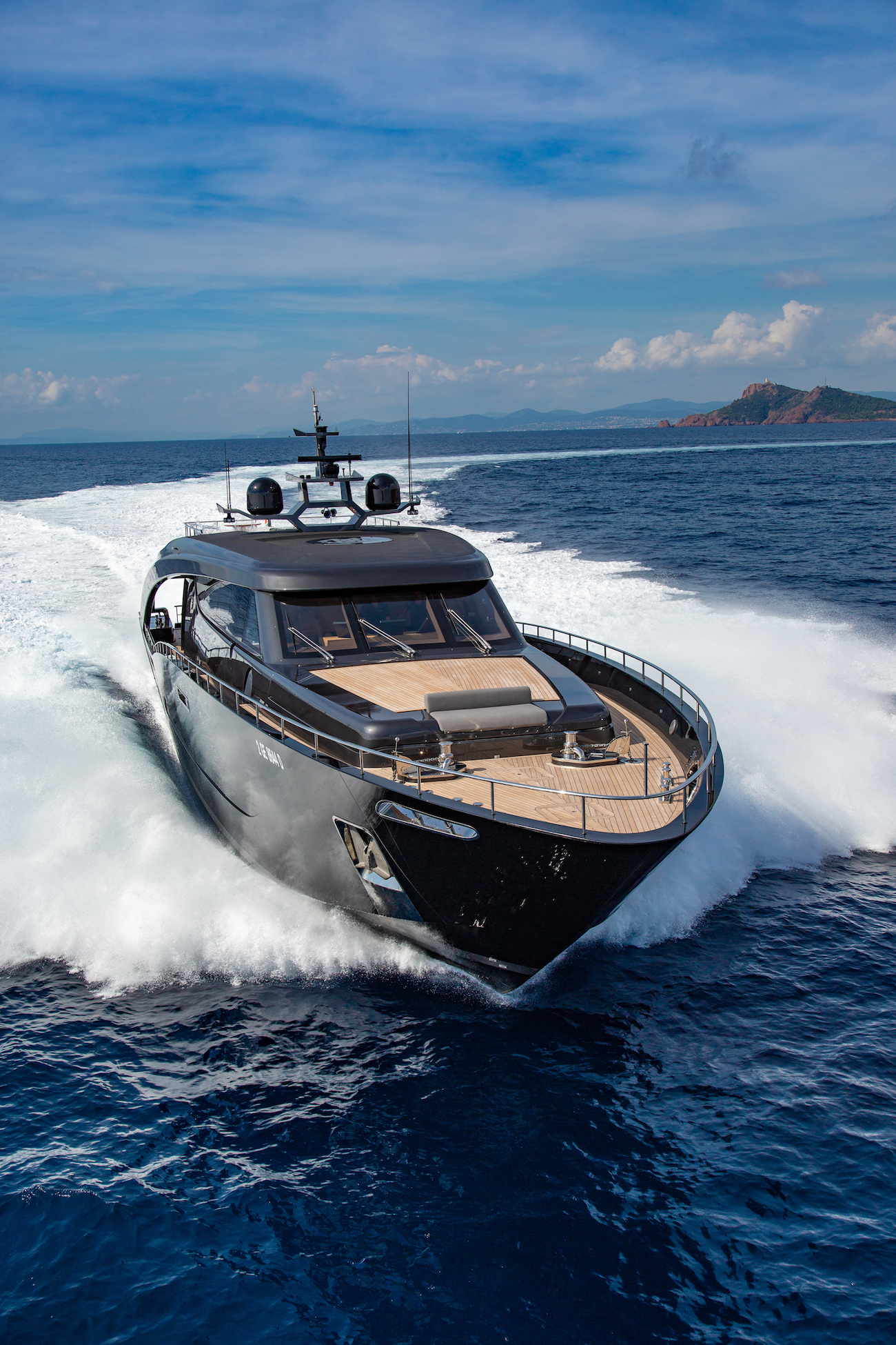 Yacht FREEDOM, CCN (Cerri Cantieri Navali) | CHARTERWORLD Luxury ...